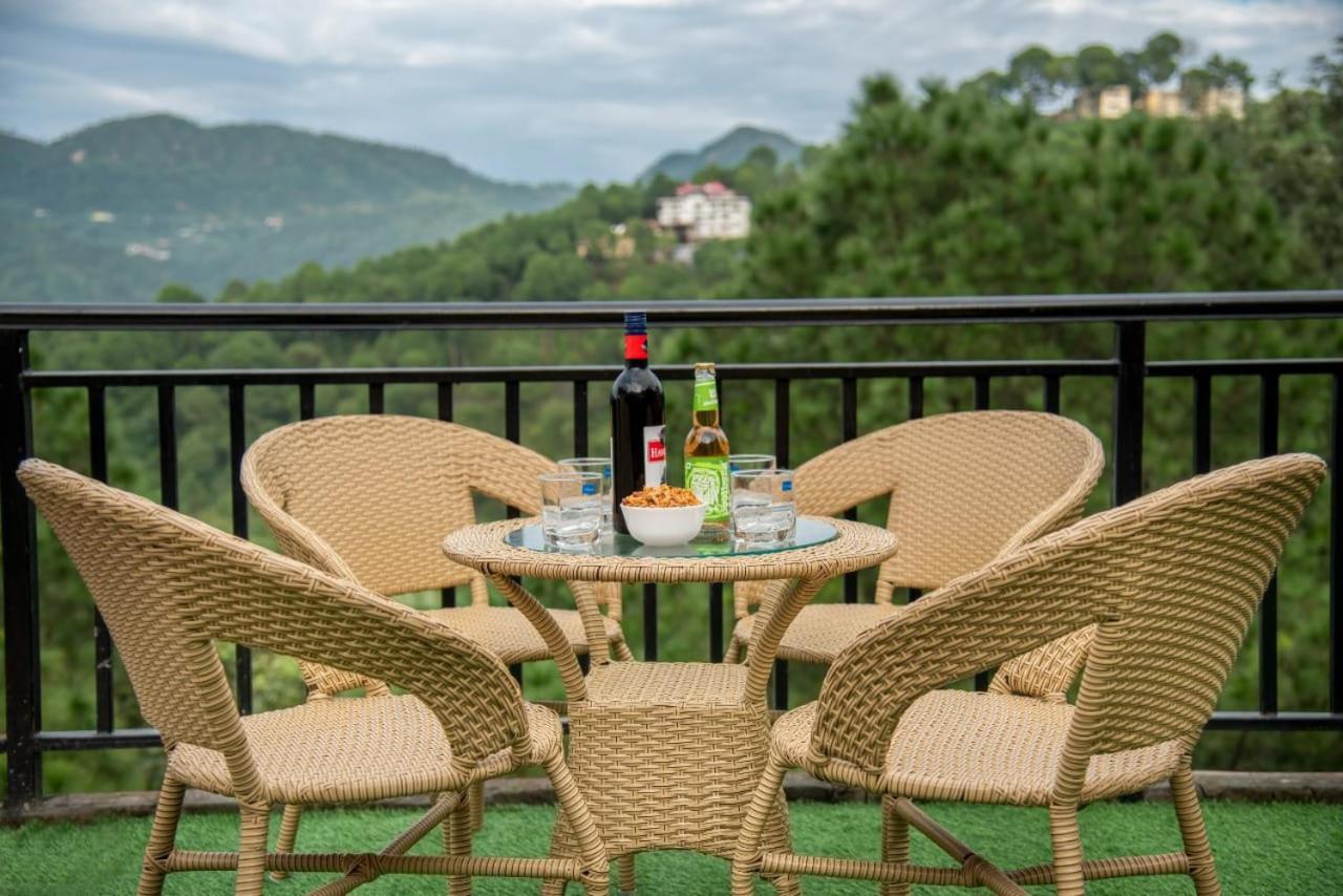 Himalyan Basera I Pvt Balcony I Serviced Apt I By Exotic Stays Kasauli Exterior foto